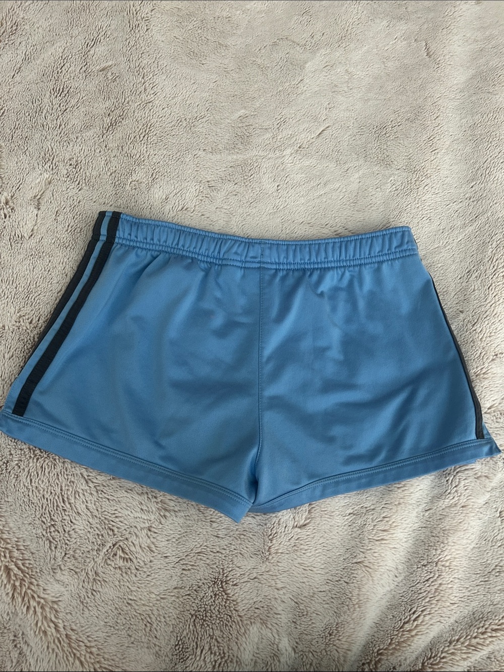 Adidas girls shorts - Picture 5 of 8
